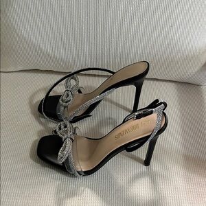 Dream Pairs Black and Silver Strappy Heels